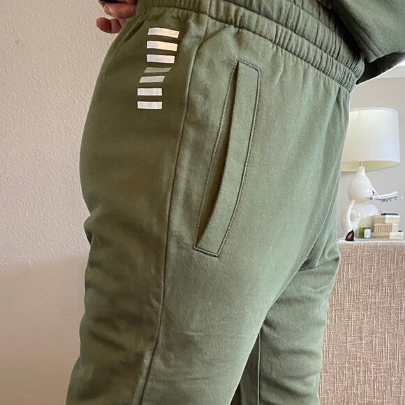 EA7 EMPORIO ARMANI GREEN COTTON SWEATPANTS X-LARGE - Picture 6 of 6